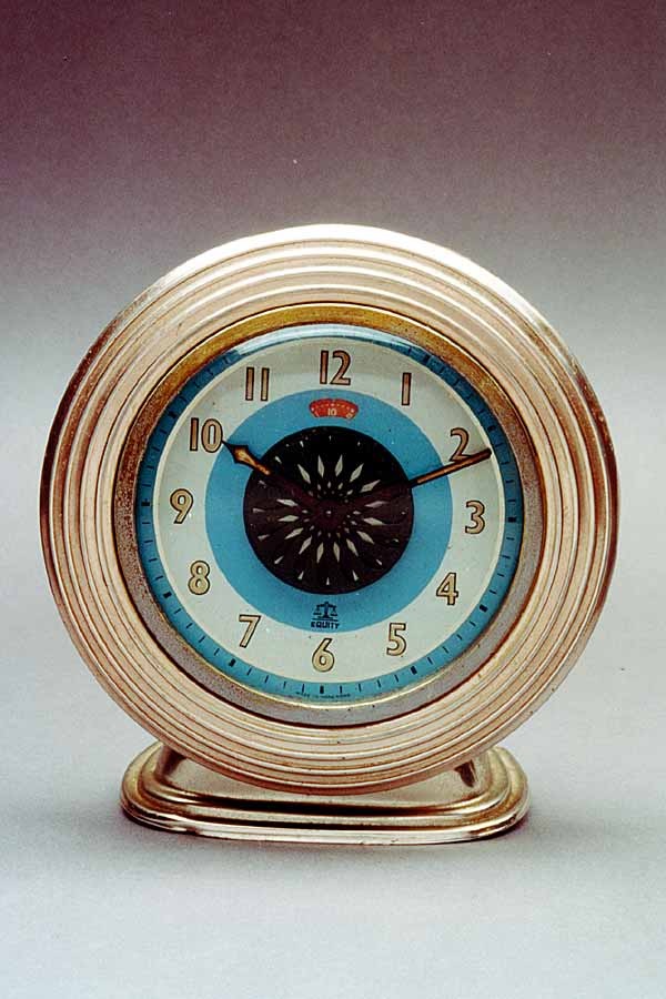 捷和鐘表有限公司生產的鬧鐘，在1961年中華廠商會設計比賽中獲勝。