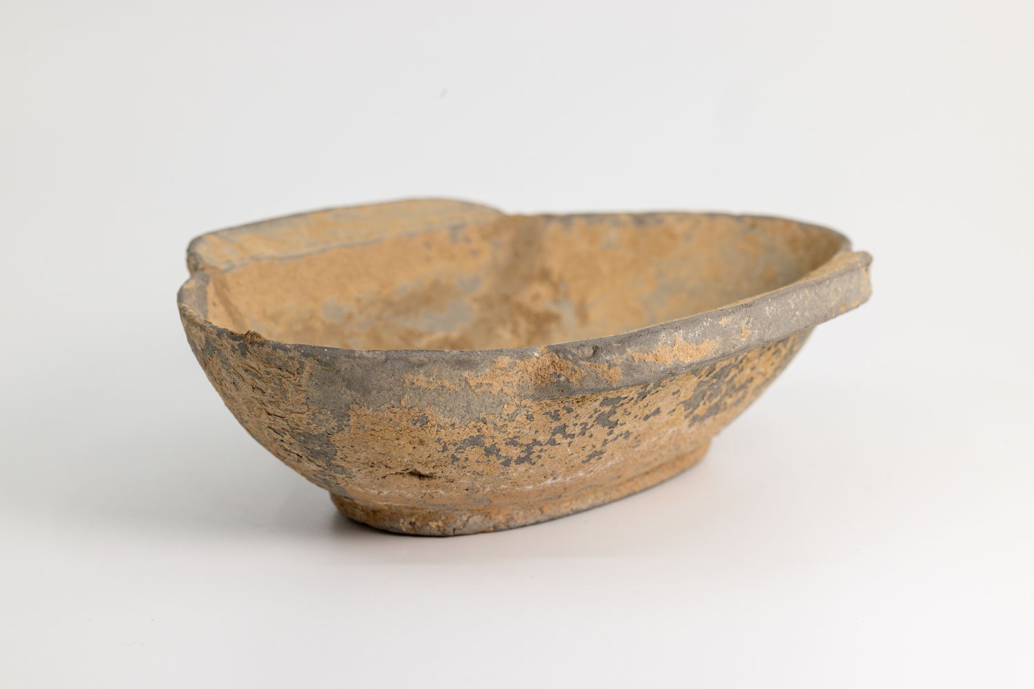 東漢時期陶質耳杯(複製品)