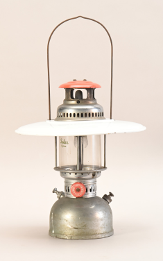 Solar pressure lantern of Union Metal Works