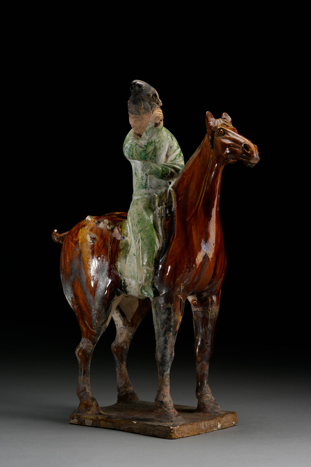 三彩骑马狩猎俑